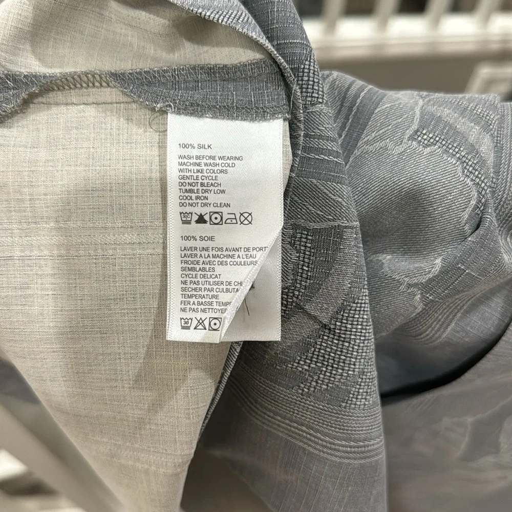 NWOT Tommy Bahama | Silk Button Down